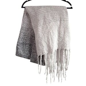 Mersea Large Chunky Knit Ombre Scarf Shawl Fringe Gray Cream Boucle Travek Cozy